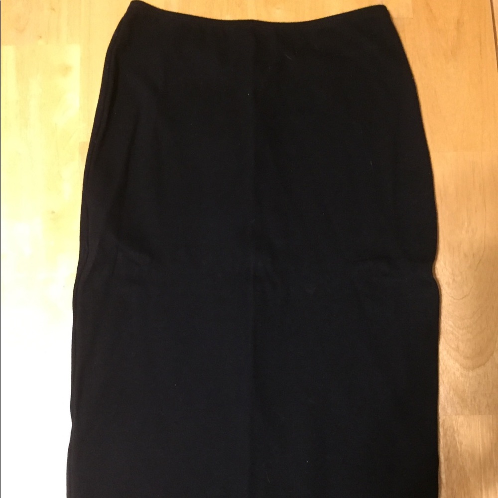 Stretchy pencil skirt.